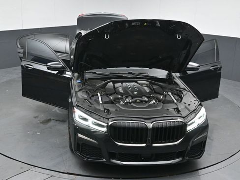 Used 2022 BMW 750i xDrive w/ M Sport Package image 53