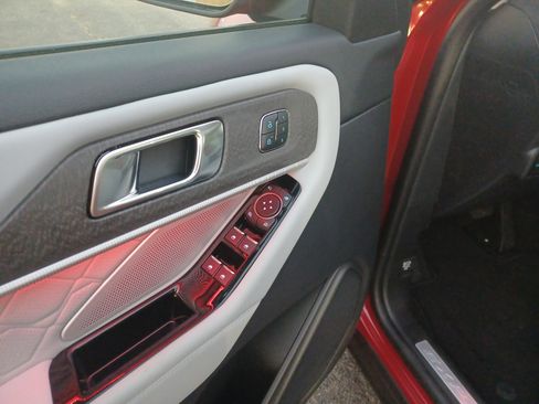 New 2025 Ford Explorer Platinum w/ Ultimate Package image 8