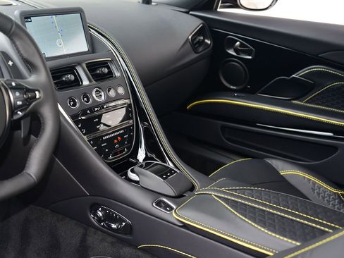 Used 2023 Aston Martin DBS Coupe RWD image 10