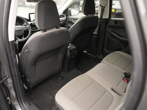 Used 2022 Ford Escape SE w/ SE Sport Appearance Package image 11