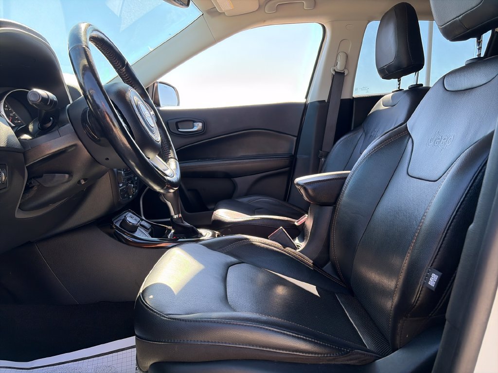 Used 2019 Jeep Compass Limited AWD/4WD image 17