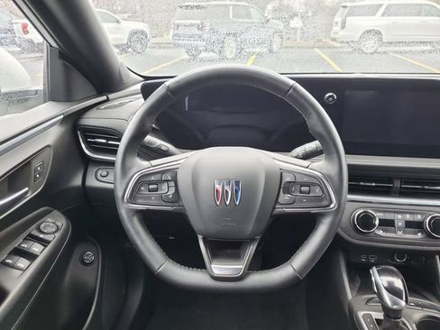 Certified 2024 Buick Envista Preferred w/ Convenience I Package image 16