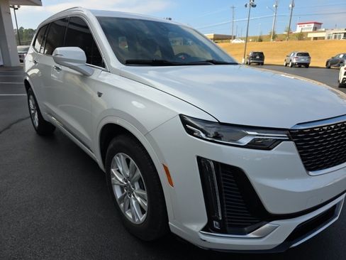 Used 2021 Cadillac XT6 Luxury image 9