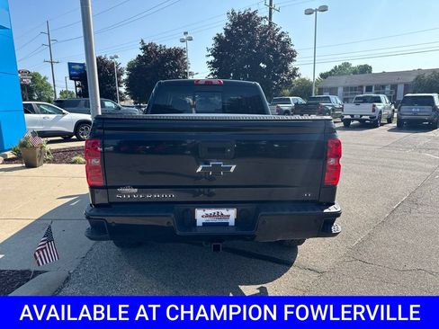 Used 2018 Chevrolet Silverado 1500 LT w/ Midnight Edition AWD/4WD image 4