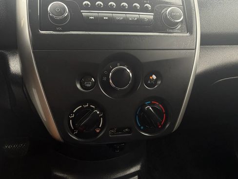 Used 2016 Nissan Versa SV FWD image 21
