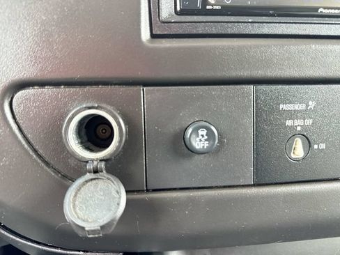 Used 2013 Chevrolet Express 2500 w/ Power Package RWD image 31