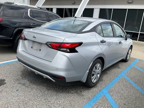 Used 2020 Nissan Versa S FWD image 6