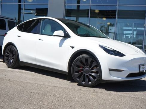 Used 2023 Tesla Model Y Performance AWD/4WD image 1