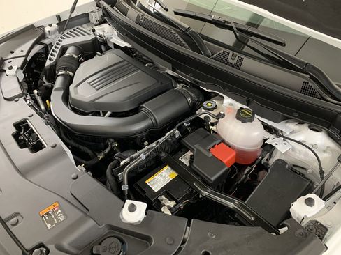 New 2026 Chevrolet Traverse LT w/ Driver Confidence Package image 11