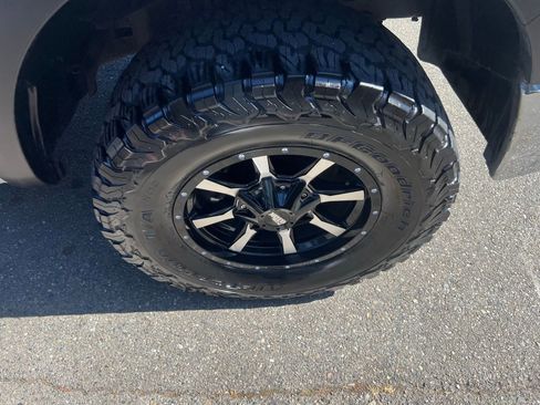 Used 2015 RAM 1500 ST w/ SXT Appearance Group image 11