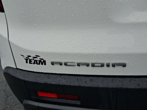 Used 2023 GMC Acadia AT4 image 38