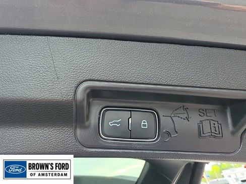 Used 2022 Ford Explorer Limited RWD image 5