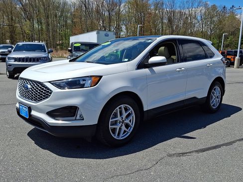 Certified 2023 Ford Edge SEL w/ Convenience Package AWD/4WD image 3