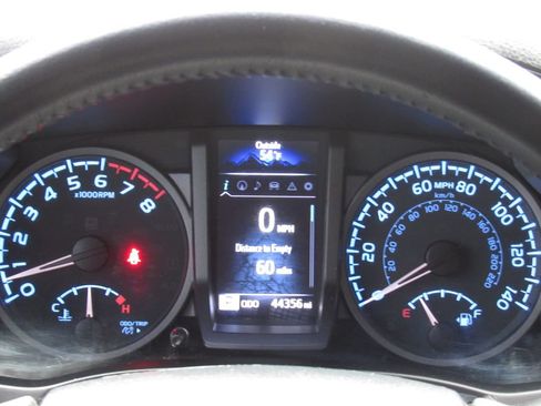 Used 2023 Toyota Tacoma TRD Off-Road w/ Technology Package AWD/4WD image 24