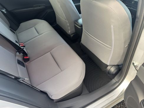 Used 2024 Toyota Prius LE image 16