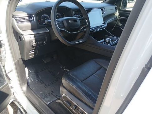 Used 2024 Jeep Wagoneer Series II AWD/4WD image 48