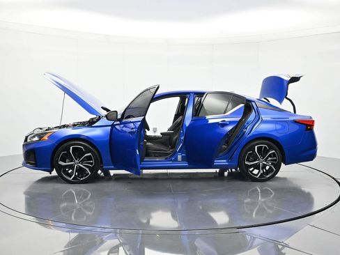 Certified 2025 Nissan Altima 2.5 SR FWD image 46