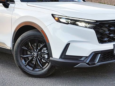 Used 2025 Honda CR-V Sport image 4