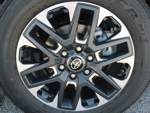 Certified 2026 Toyota Tundra Limited AWD/4WD image 29