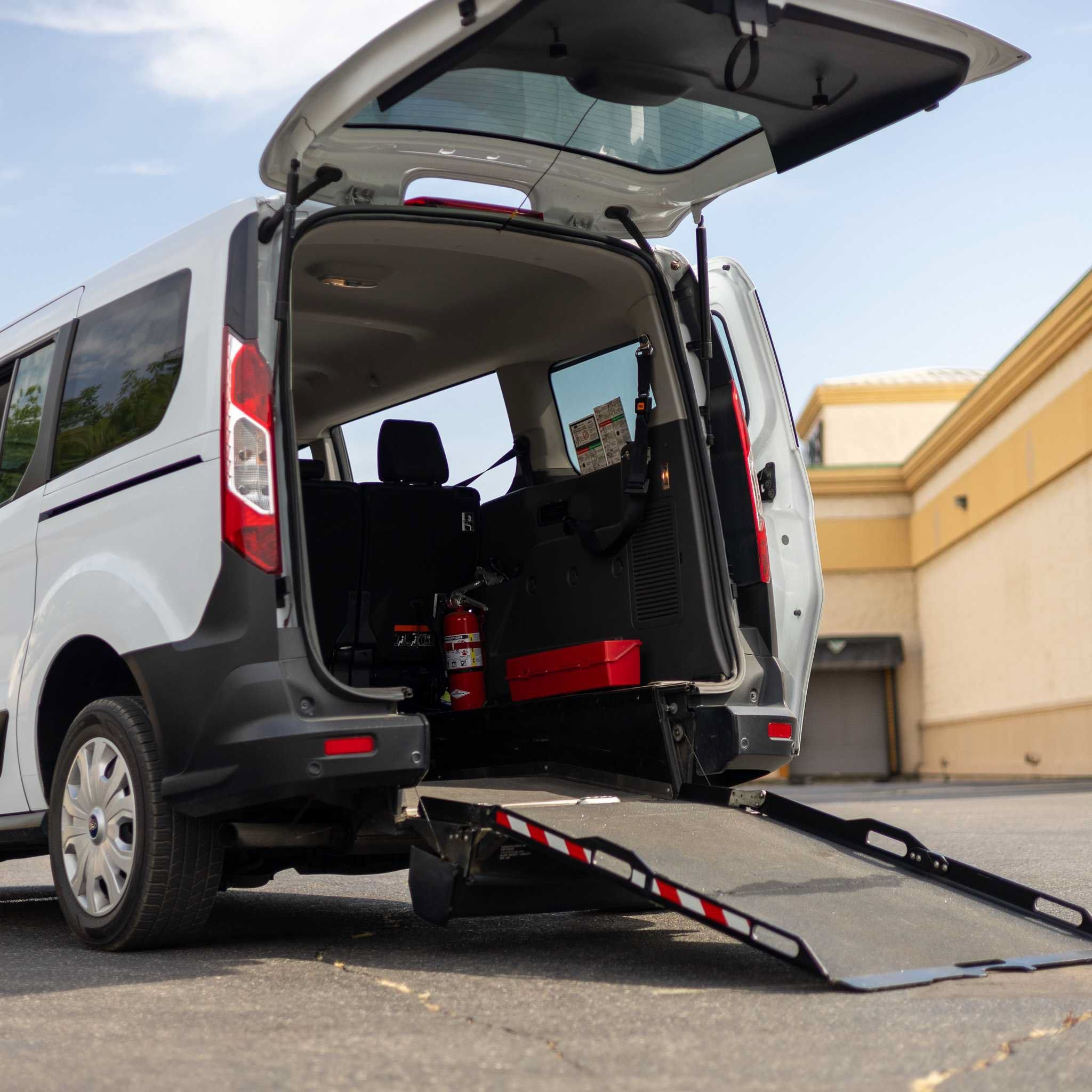 Used 2022 Ford Transit Connect XL FWD image 25