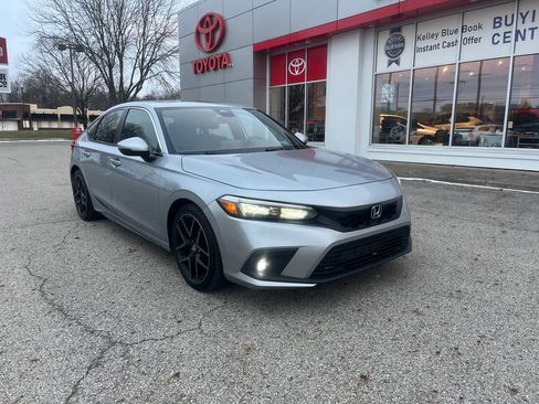 Used 2022 Honda Civic Sport Touring image 7