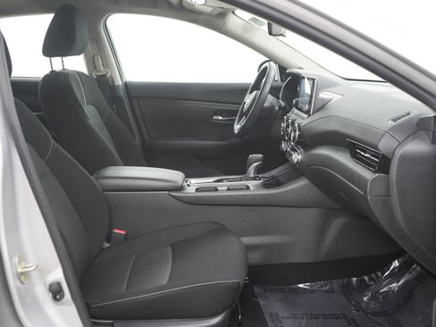 Used 2020 Nissan Sentra SV FWD image 11