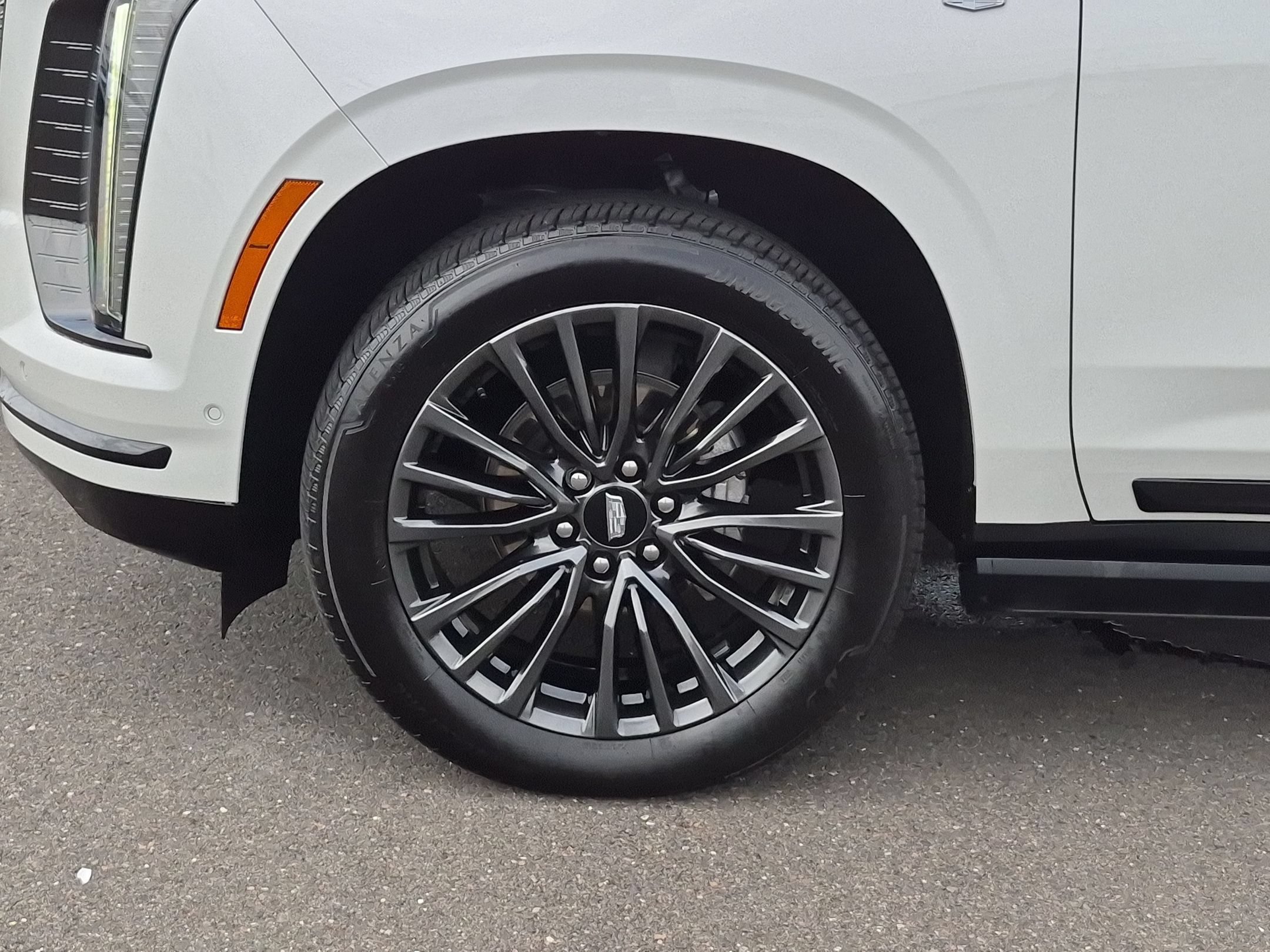 Certified 2025 Cadillac Escalade Sport Platinum w/ LPO, Floor Liner Package AWD/4WD image 32