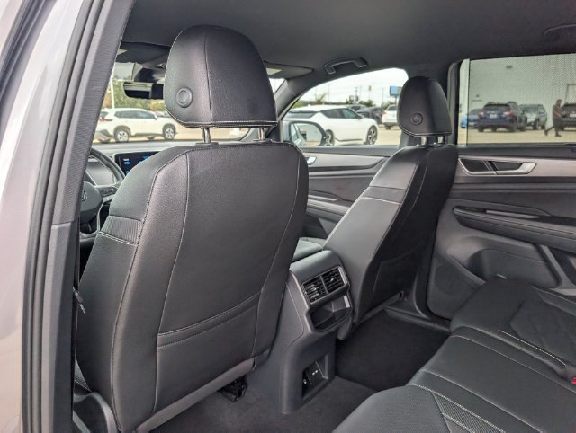 Used 2026 Volkswagen Atlas Cross Sport SE FWD image 23