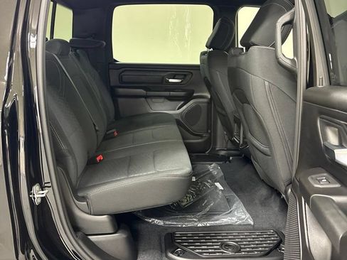 New 2026 RAM 1500 Express AWD/4WD image 28