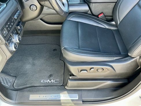 Used 2022 GMC Yukon Denali w/ Denali Ultimate Package image 41