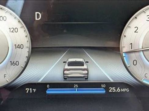 Used 2023 Hyundai Elantra Limited w/ Cargo Package FWD image 16
