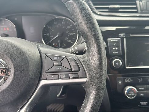 Used 2020 Nissan Rogue SV AWD/4WD image 11