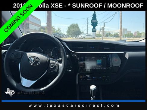 Used 2018 Toyota Corolla XSE FWD image 7