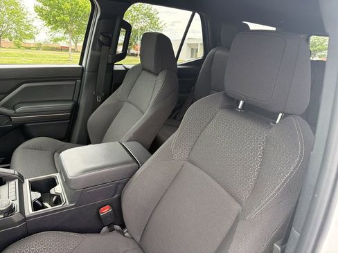 Certified 2025 Toyota 4Runner SR5 AWD/4WD image 16