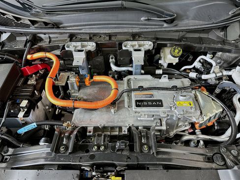 Used 2023 Nissan Ariya FWD image 34