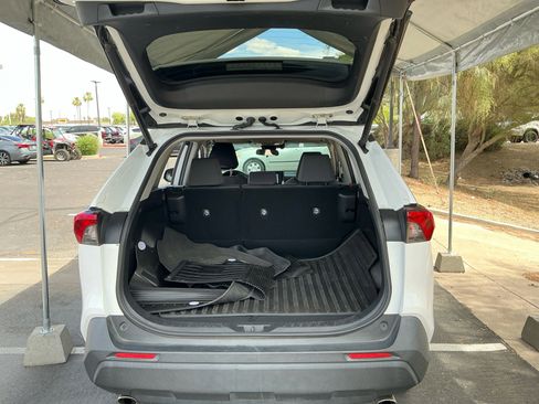 Used 2020 Toyota RAV4 XLE w/ Convenience Package image 34