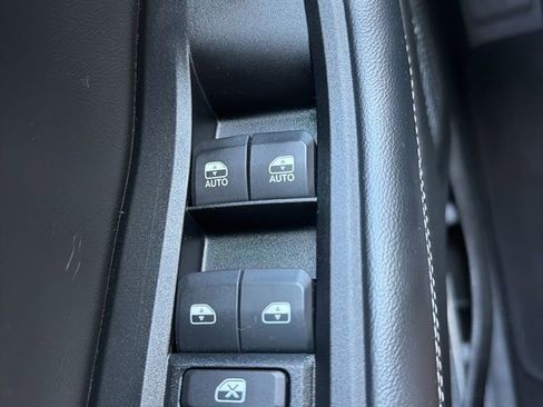 Certified 2024 Jeep Grand Cherokee L Laredo AWD/4WD image 7