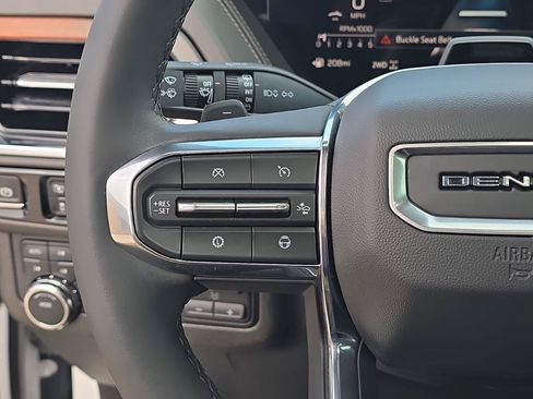 Used 2025 GMC Yukon Denali w/ Denali Reserve Package AWD/4WD image 28