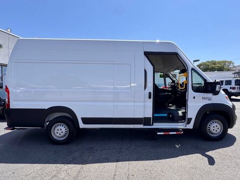 Used 2024 RAM ProMaster 3500 w/ Delivery Van Package FWD image 12