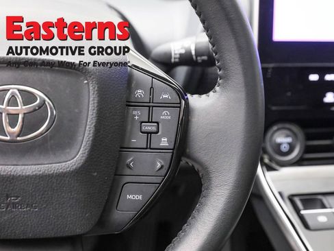 Used 2023 Toyota bZ4X XLE AWD/4WD image 18