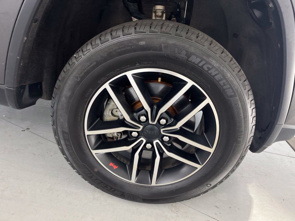 Used 2019 Jeep Grand Cherokee Trailhawk w/ Trailhawk Luxury Group AWD/4WD image 22