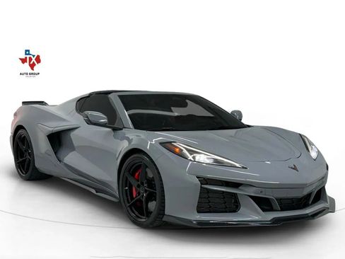 Used 2025 Chevrolet Corvette E-Ray w/ ZER Performance Package image 5