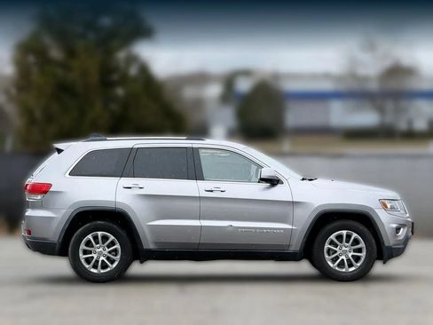 Used 2014 Jeep Grand Cherokee Laredo w/ 18" Wheel & 8.4" Radio Group RWD image 7