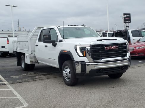 New 2025 GMC Sierra 3500 Pro w/ Convenience Package image 1