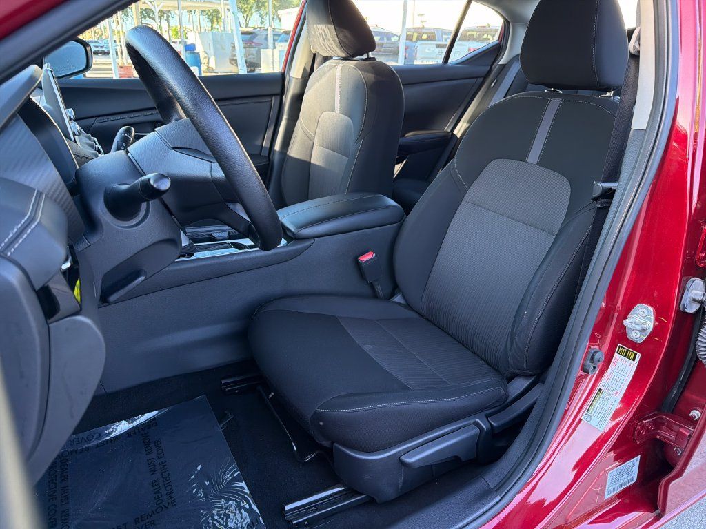 Used 2024 Nissan Sentra SV FWD image 30