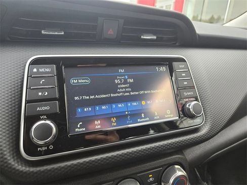 Used 2024 Nissan Kicks S image 25