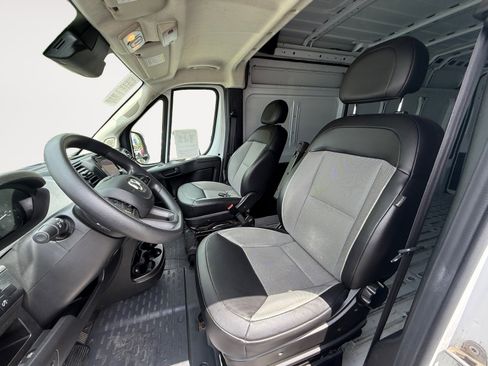 Used 2023 RAM ProMaster 2500 FWD image 10
