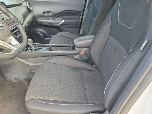 Used 2022 Nissan Kicks SV image 15