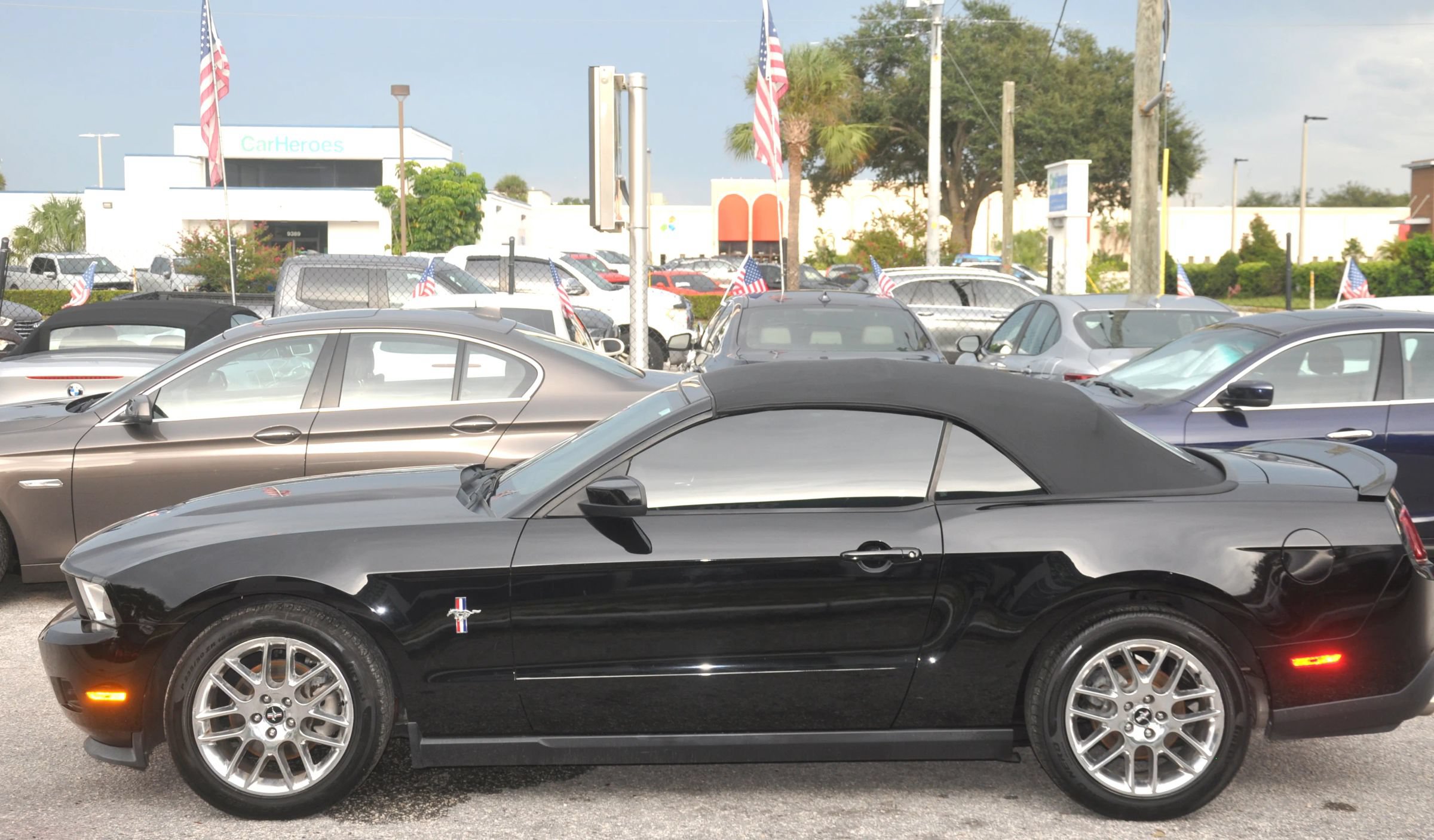 Used 2012 Ford Mustang Premium w/ Electronics Pkg RWD image 2