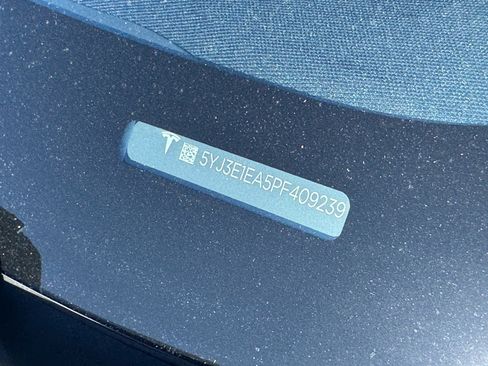 Used 2023 Tesla Model 3 Standard Range RWD image 9
